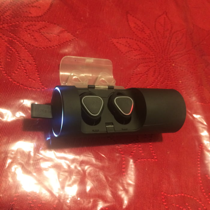 What the brand?? I bought these Bluetooth earbuds at Walmart but, they