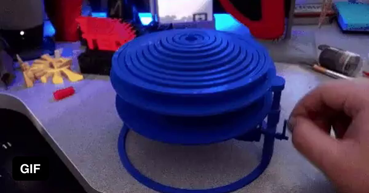 This 3D printed water droplet sculpture 9GAG