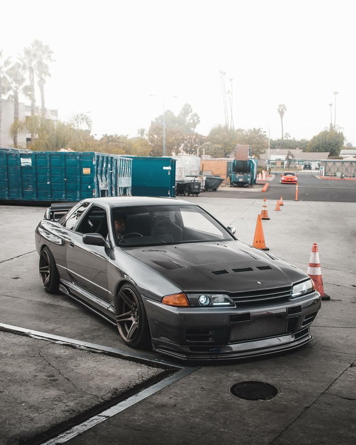 Aggresive R32 Skyline GTR - 9GAG