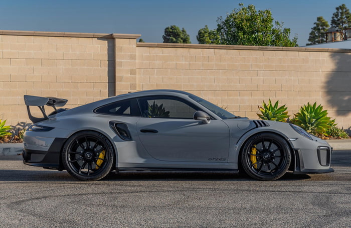 Nardo grey porsche