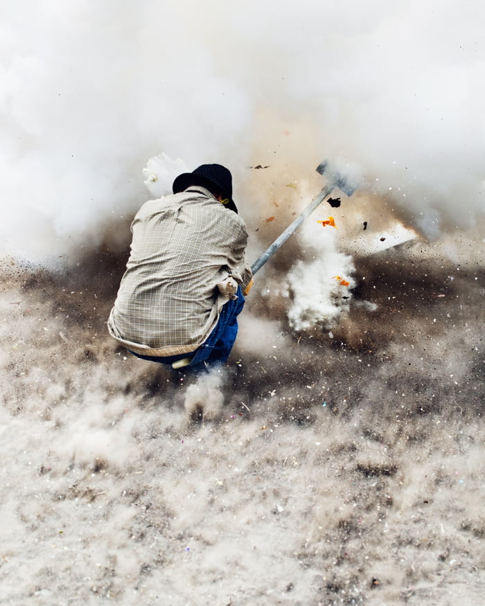Every year in San Juan de la Vega, Mexico, there is an exploding hammer ...