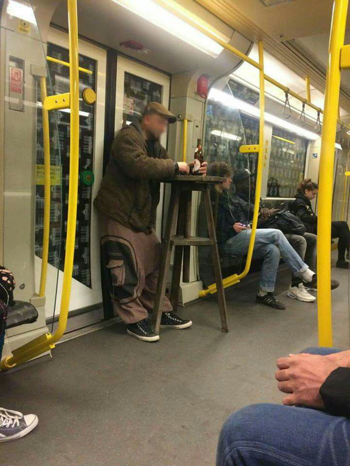 At 8am In My Subway - 9gag