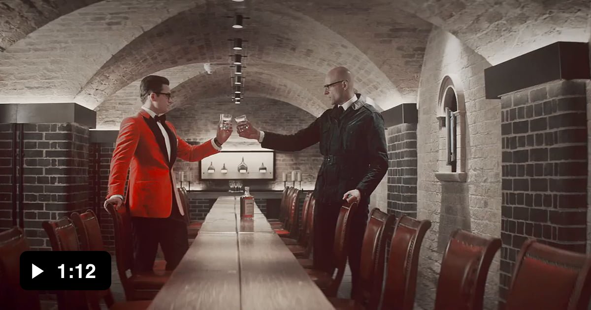 Кингсмен золотое кольцо хорошее качество. Kingsman золотое кольцо. Кингсман секретная служба 2. Испытание с водой • Kingsman: секретная служба (2014).