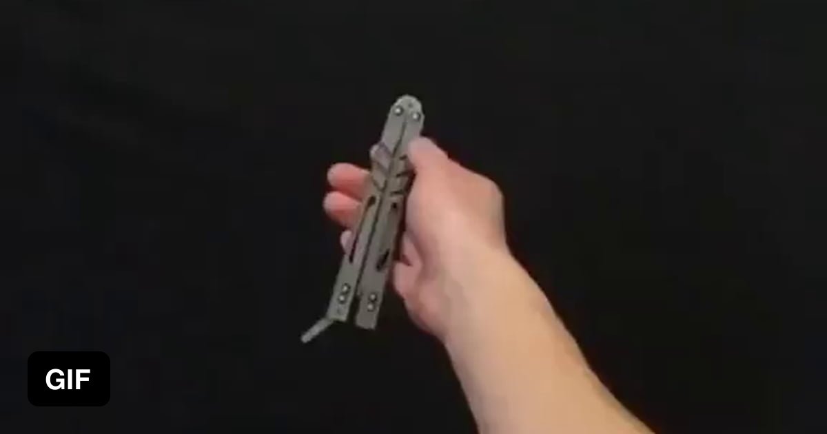 I can't open a switchblade without breaking my skin 9GAG
