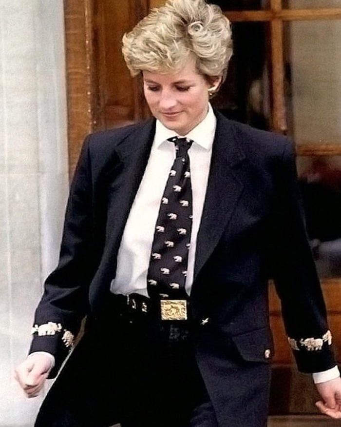 Princess Diana in a suit and tie, 1994 - 9GAG