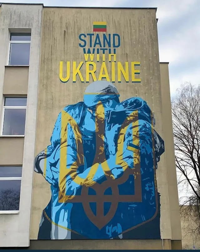 Вірш про миколая і війну в україні