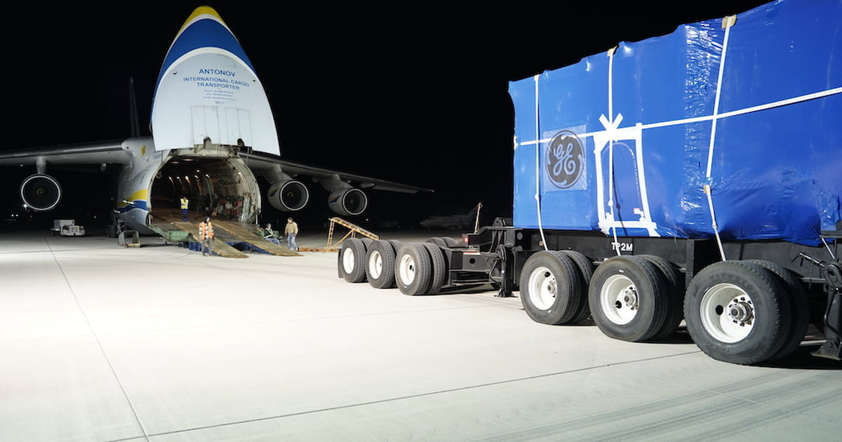 Better safe than sorry. Mobile General Electric LM2500 gas turbine