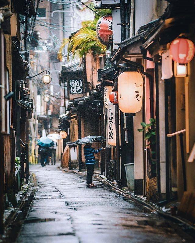 Rainy Kyoto alley - 9GAG