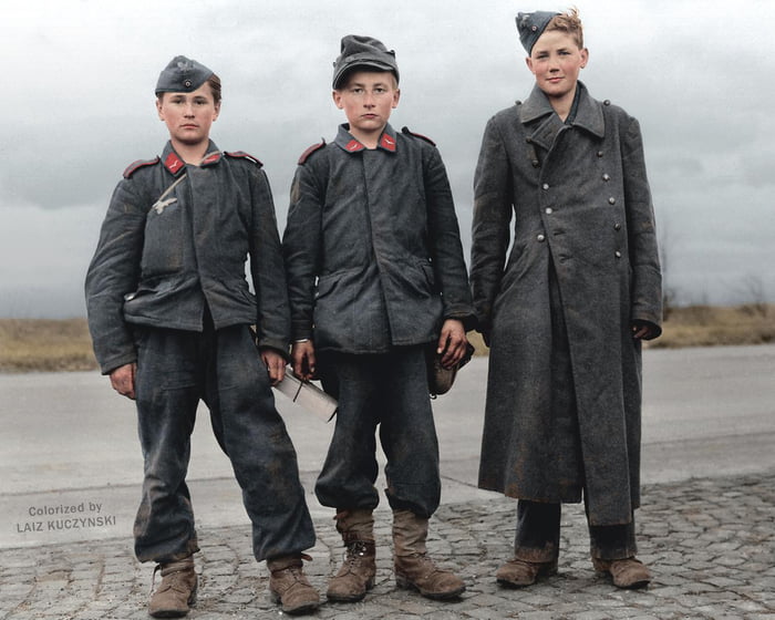 Подростки в великую отечественную войну вк фото German child soldiers captured by the 6th U.S. Armored Division in Giessen, Germ