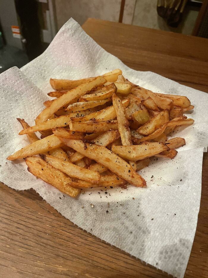 i-m-15-and-i-just-cooked-my-first-batch-of-french-fries-and-they-were