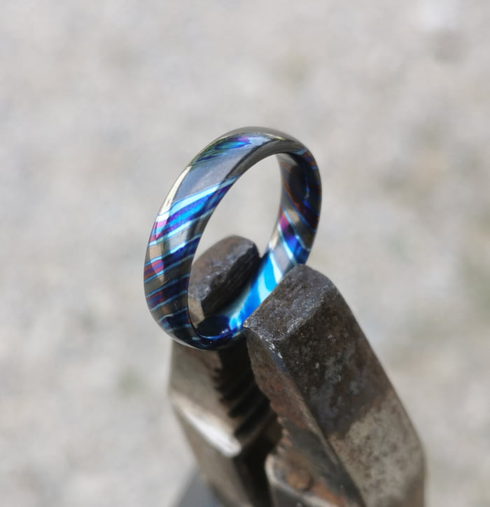 Few months without making a ring out of zircuti. But I still love this ...