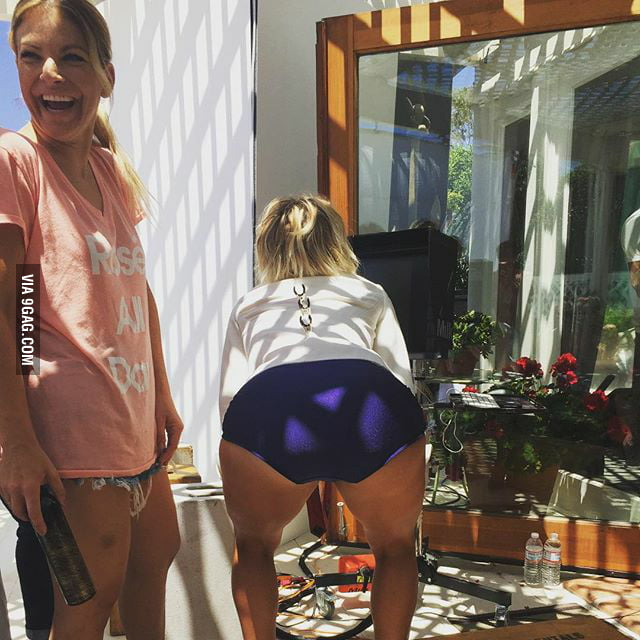 relevance. kaley cuoco butt sorted by. 