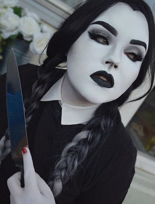 5 minutes into goth and chill and she gives you this look - 9GAG