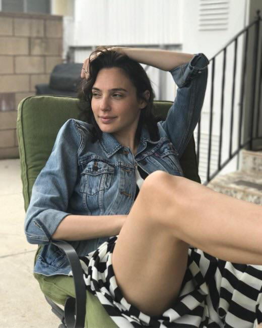 gal gadot casual outfits