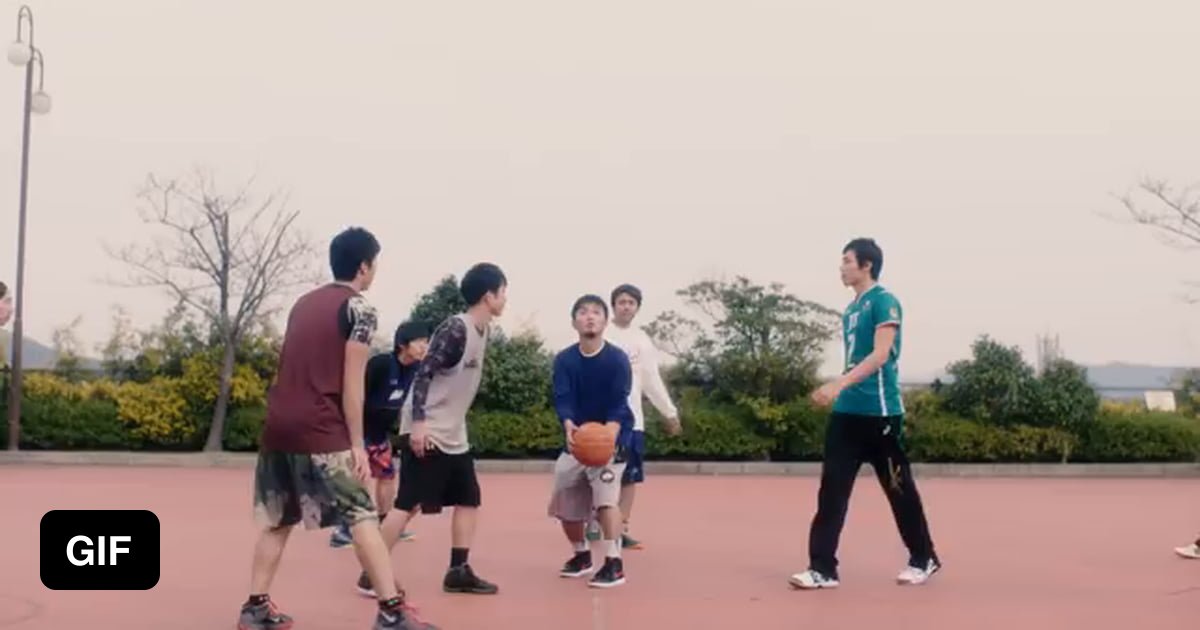 Basketball VS Volleyball 9GAG