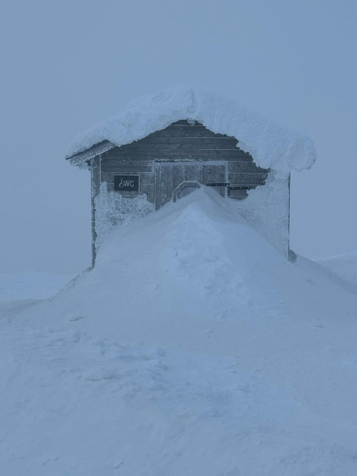 Meanwhile in Lapland, Finland - 9GAG