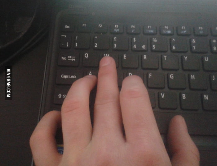 i-do-this-every-time-i-open-a-program-on-pc-old-habit-dies-hard-9gag