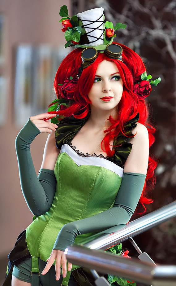 Poison Ivy Cosplay 9gag 