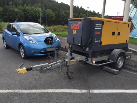 Oh The Irony Charging An Electric Car With A Generator 9gag