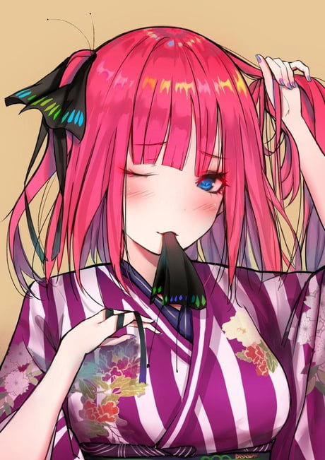 Nino Tying Her Hair Up Go Toubun No Hanayome 9gag