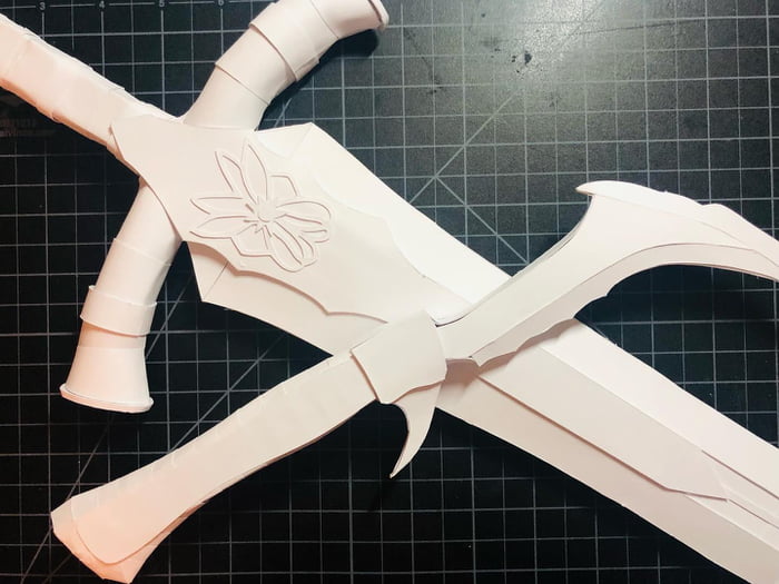 Made The Farron Greatsword From Dark Souls 3 Out Of Paper 9GAG   AYoQq3x 700b 