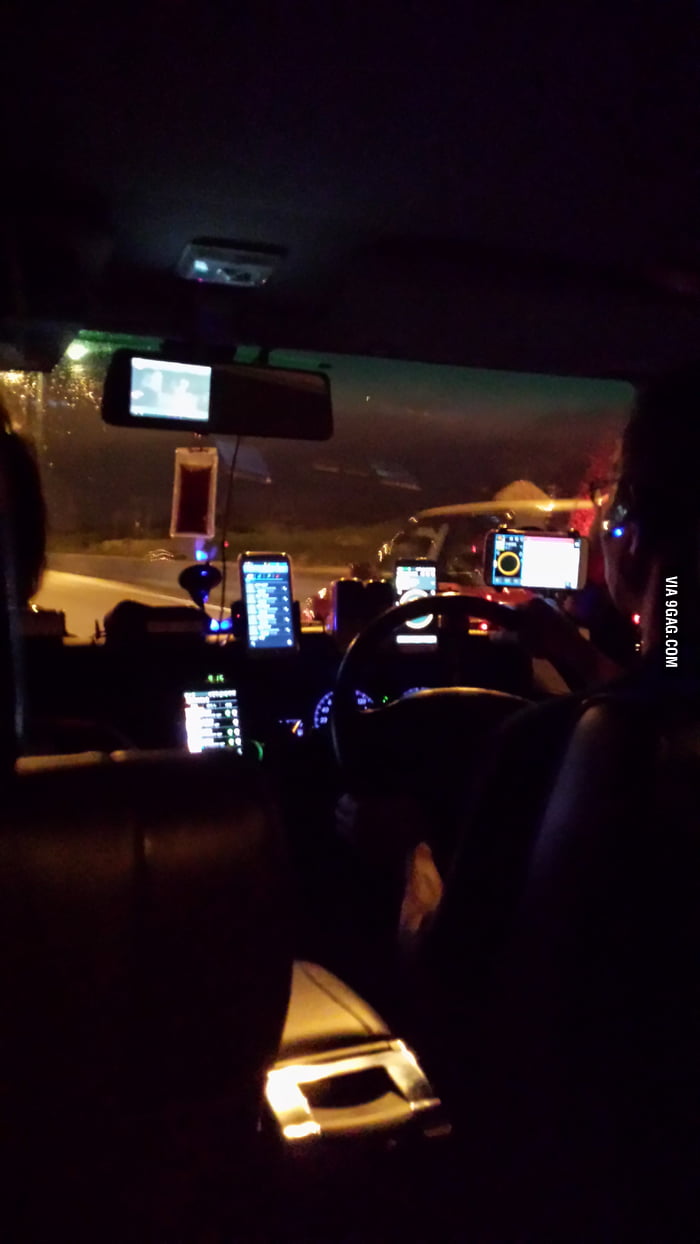 When A Taxi Driver Has More Smartphones Than You Gag