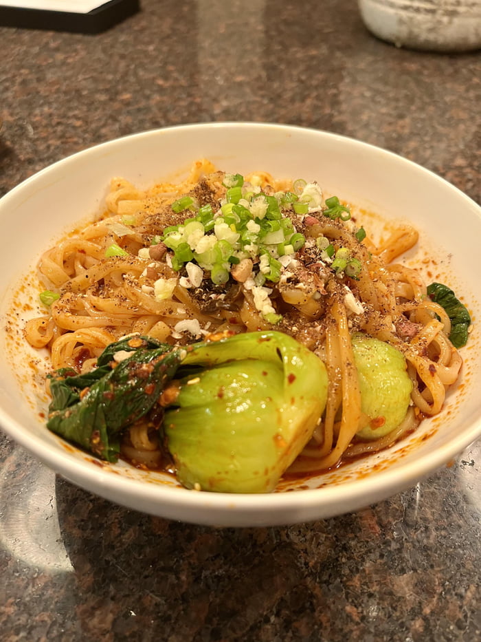 Chongqing mala xiaomian/spicy noodles 9GAG