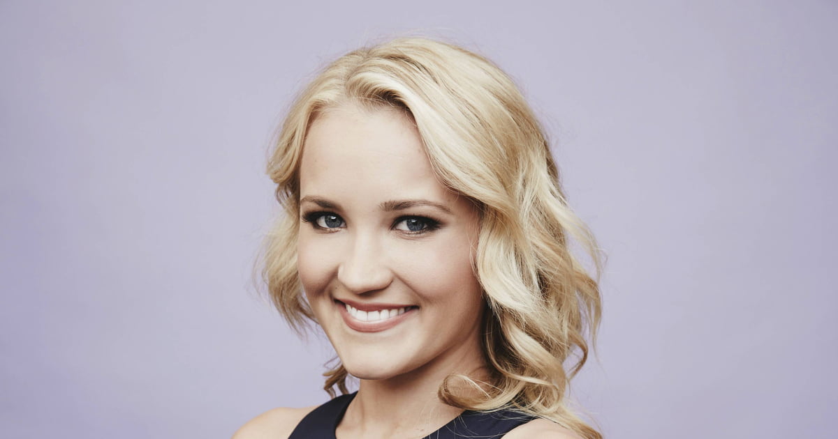 Emily Osment - 9GAG