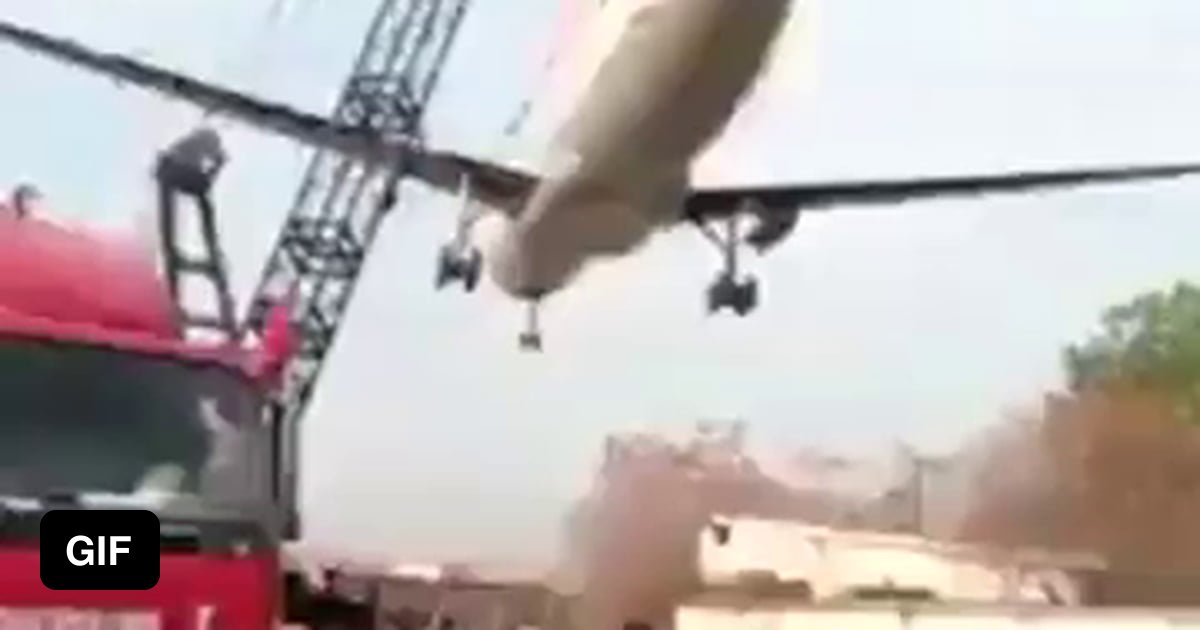 Crane in India fails when lifting a plane 9GAG