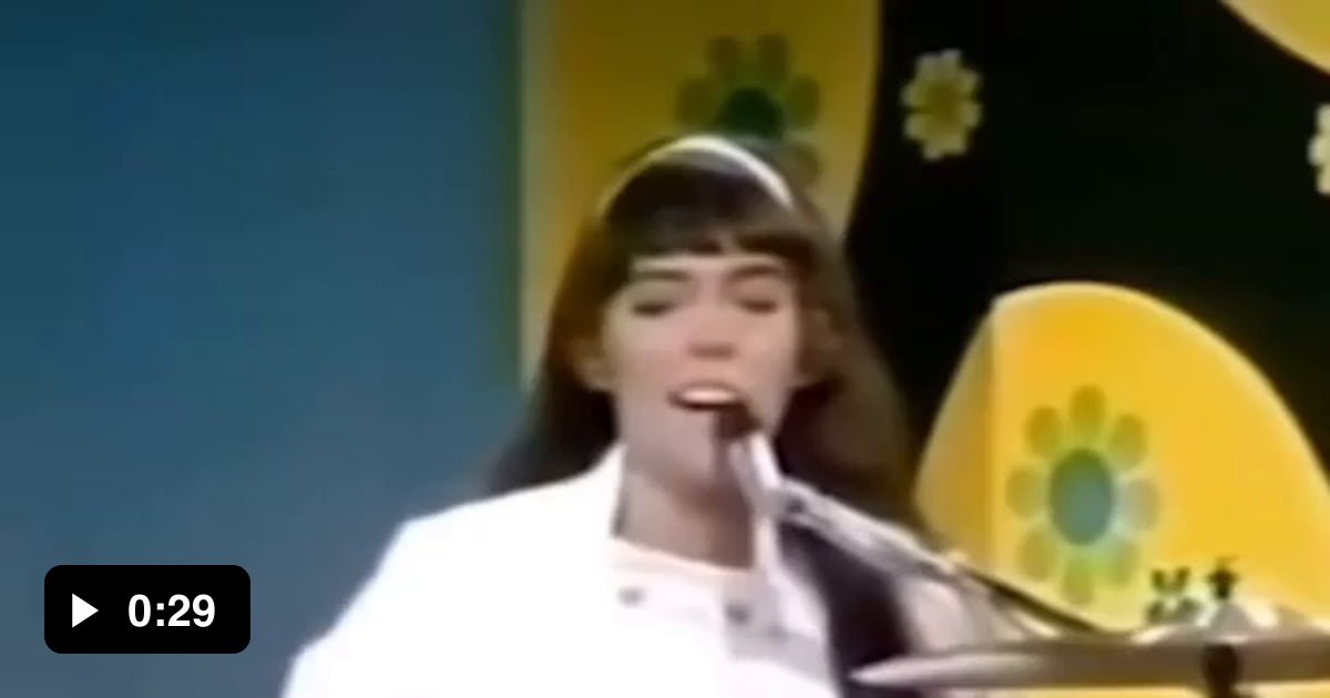 Karen Carpenter 1970’s shredding on the drums - 9GAG