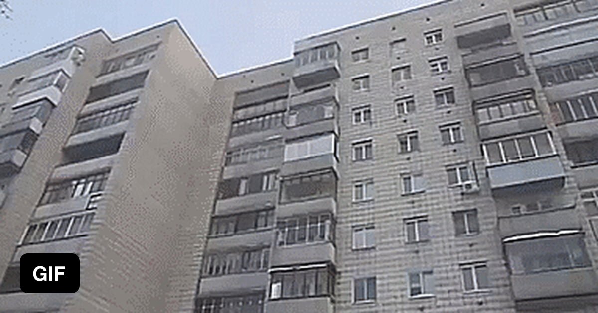 Throwing boiling water off of a balcony at 41°C 9GAG