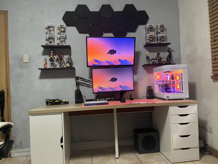 Bought a new desk - 9GAG