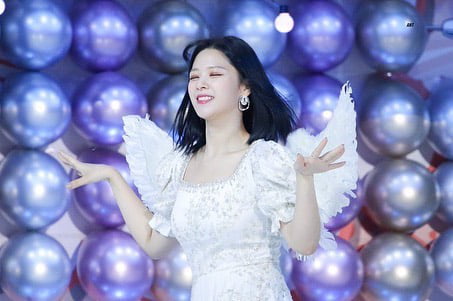 Jeongyeon - A literal angel - 9GAG