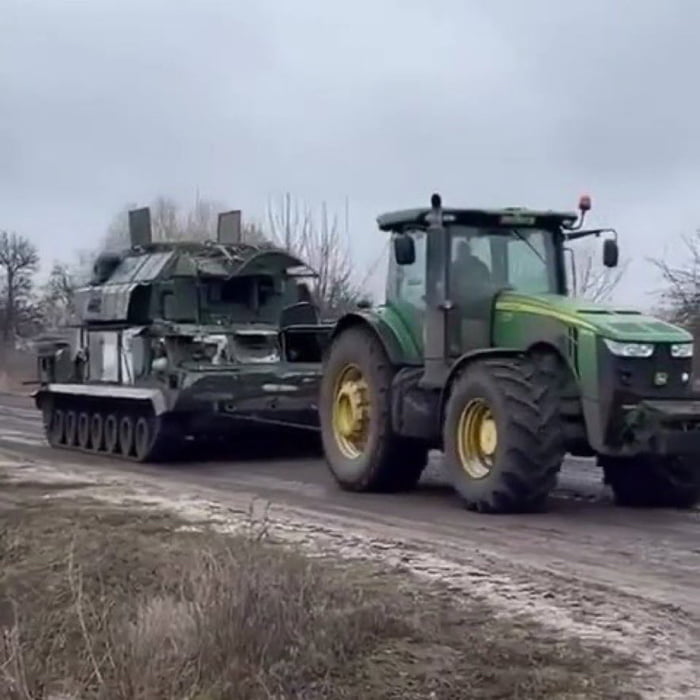 after-14-days-of-stealing-putin-s-tanks-ukrainian-farmers-are-now