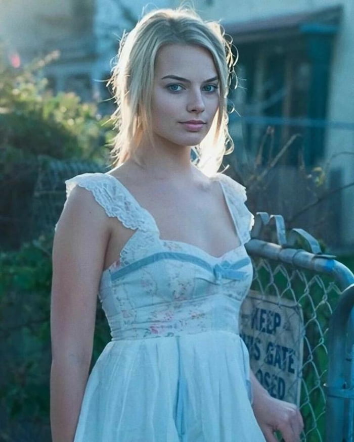 Margot Robbie Gag