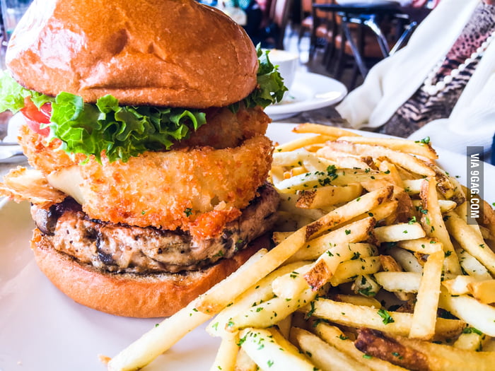 Big Onion Ring Burger Beachside Restaurant Marina Del Rey 9GAG