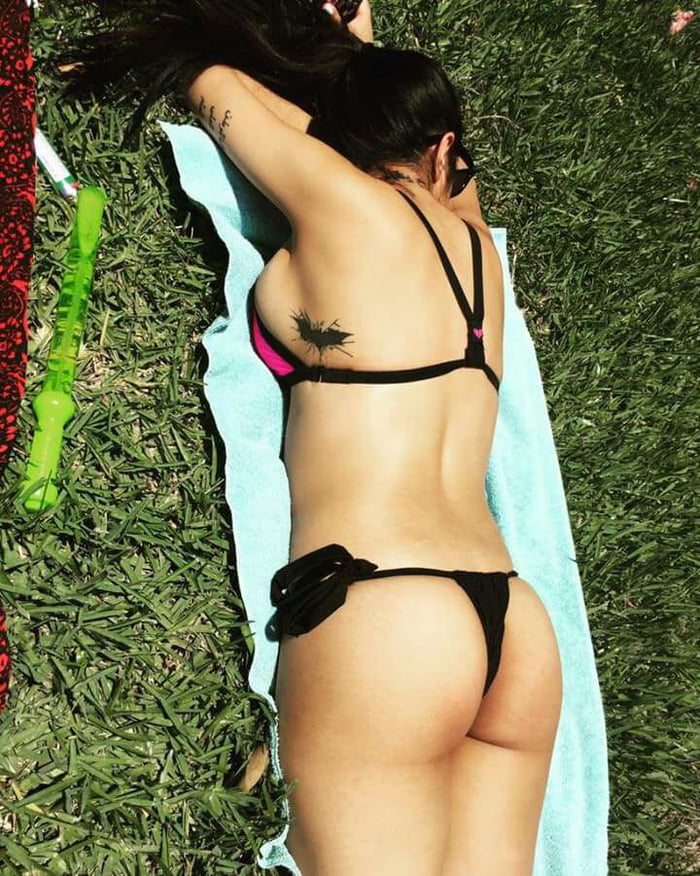Bikini mia khalifa Former Porn