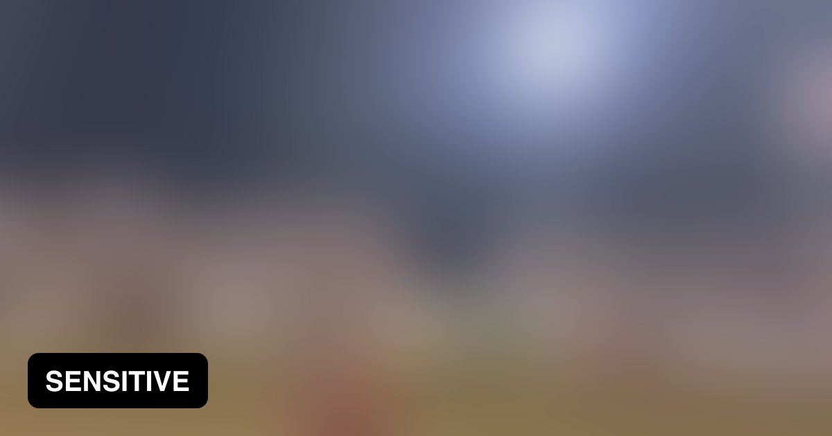 Oregon rodeo bull jumps into crowd 9GAG