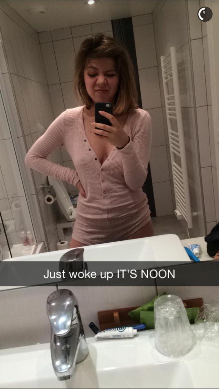 Jannette Mccurdy just got up - Girl.