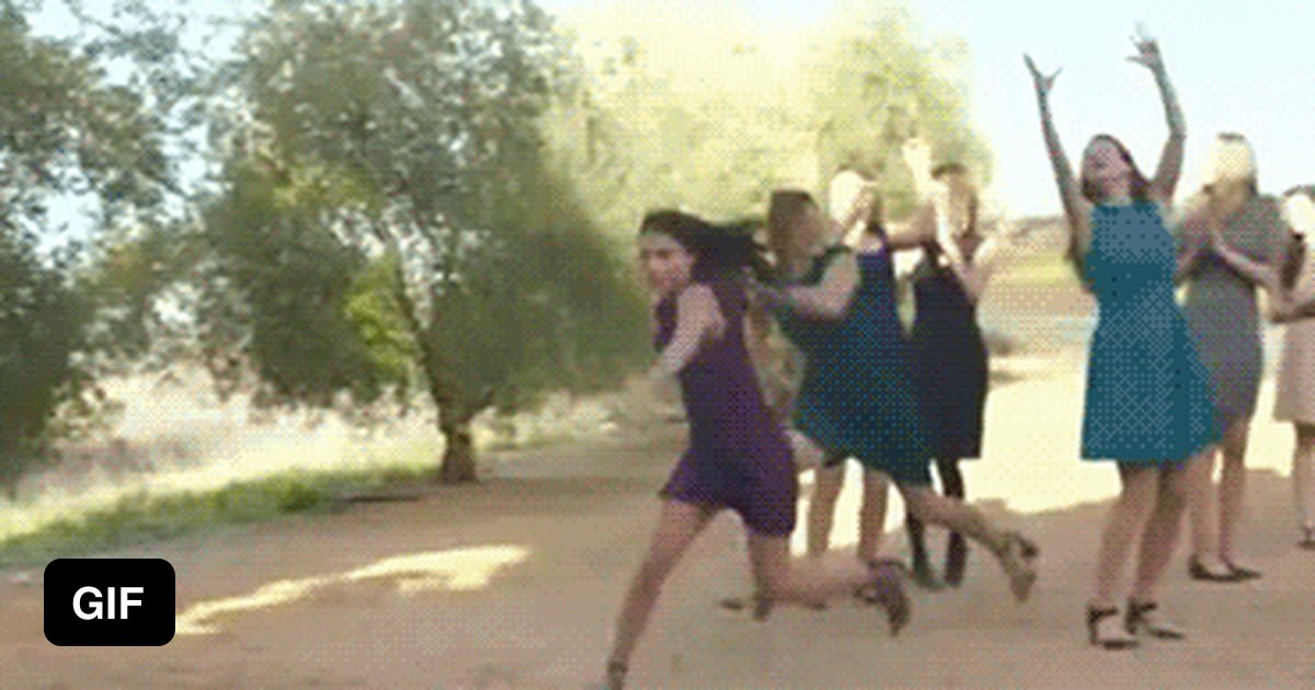 Catch the wedding bouquet 9GAG