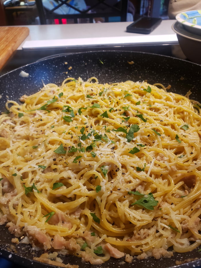 Spaghetti with clams - 9GAG