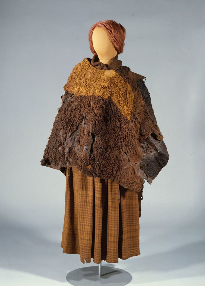 The 2000yearold clothes of the Huldremose Woman, a bog body recovered