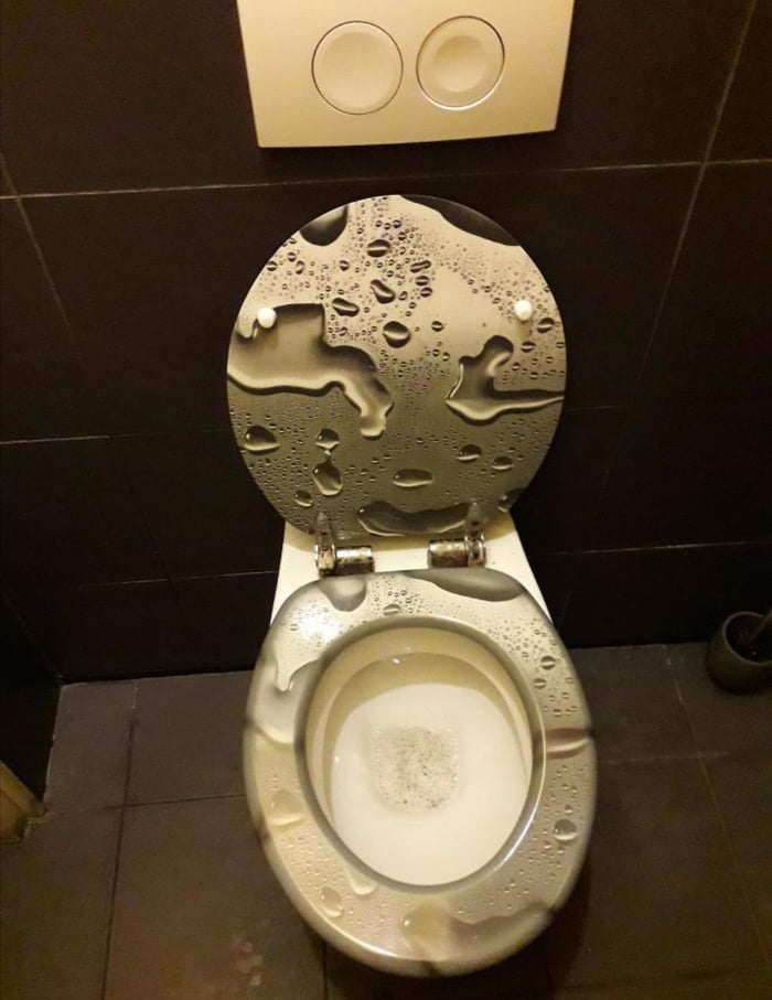 Water splash toilet design 9GAG