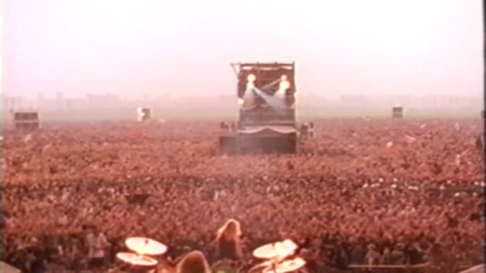 Metallica performing in Moscow in 1991. The size of the crowd... - 9GAG