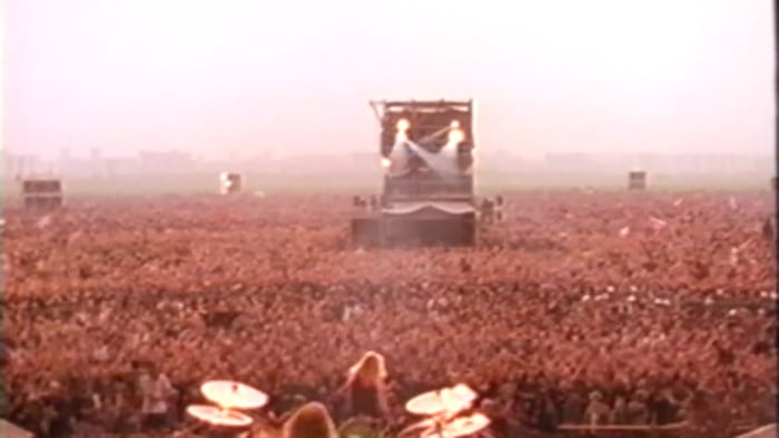 Attendance metallica moscow 1991 Metallica Perform