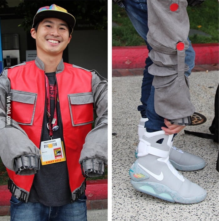 Now this is a Marty McFly costume - 9GAG