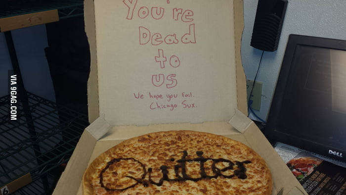 It's a fellow employee last day at pizza hut. - 9GAG