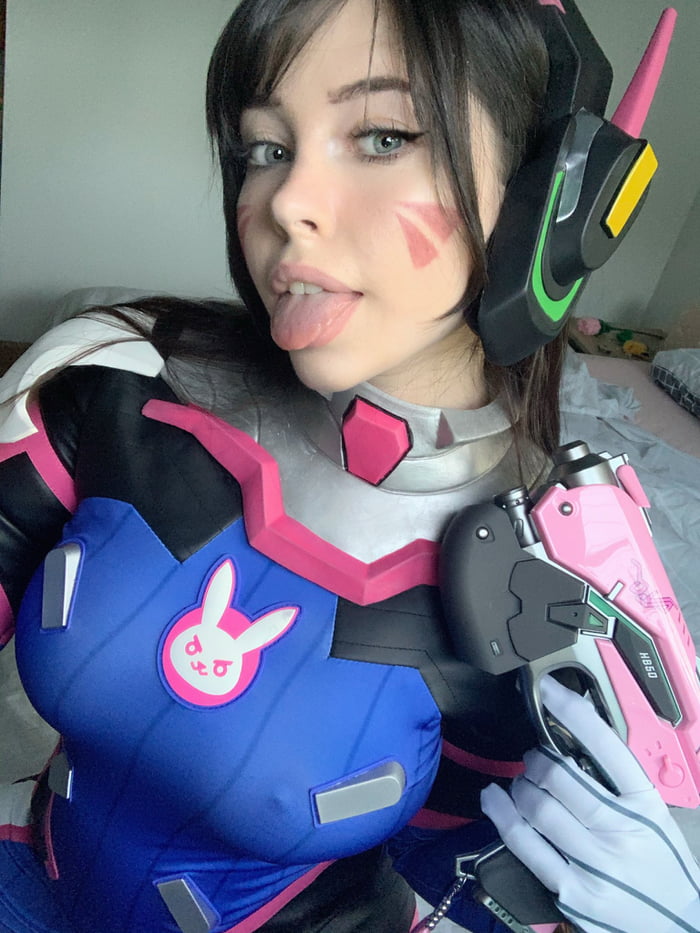 Dva Cosplay by Marina Mui - 9GAG