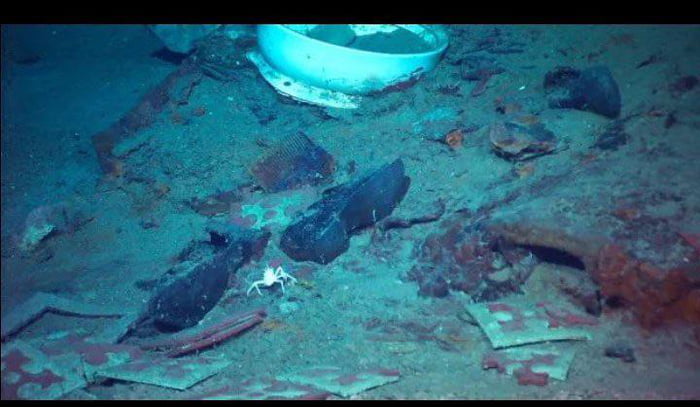 The found a debris near titanic mostly of the missing Submersible titan ...