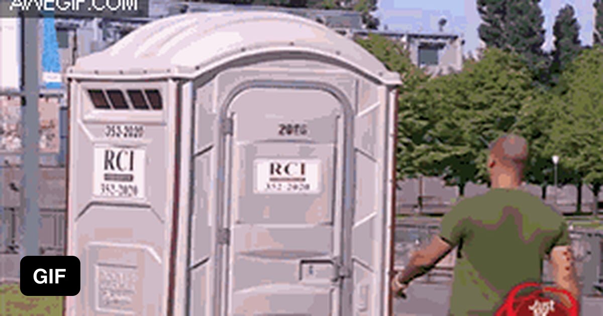 Taking a shit when suddenly... 9GAG